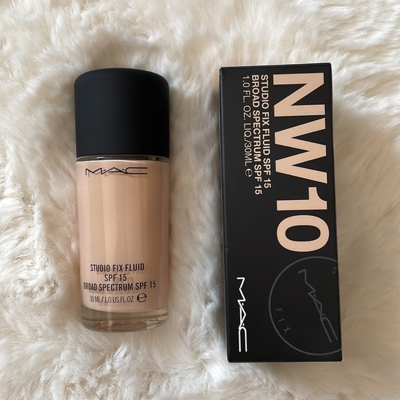 MAC Cosmetics Other - MAC NW10 STUDIO FIX FLUID SPF 15